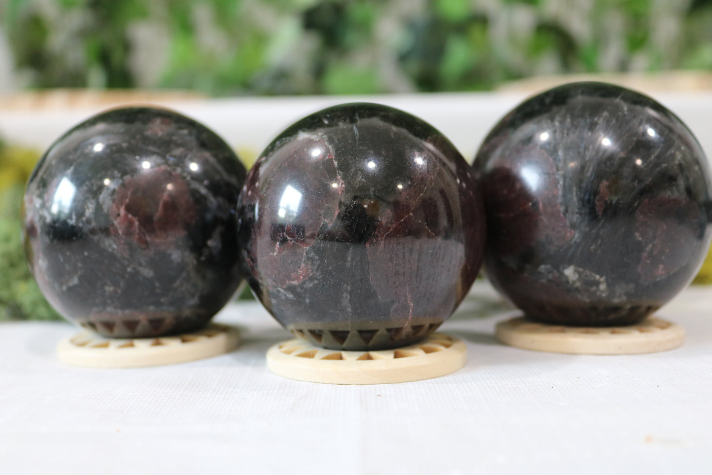 Garnet/Arfvedsonite Spheres